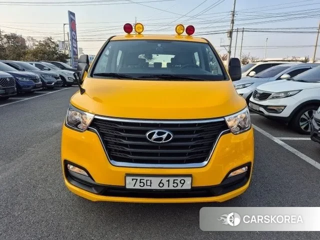 Hyundai The New Grand Starex 2021 Желтый из Кореи