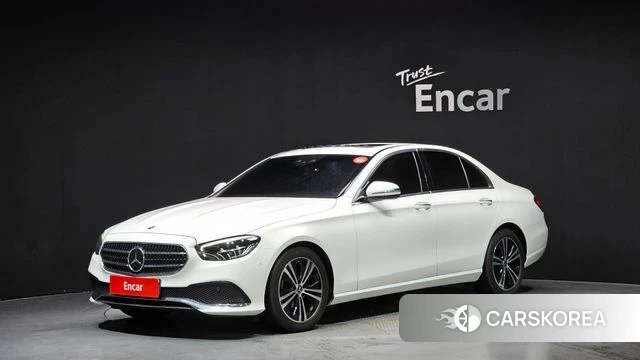 Mercedes-Benz E-Class W213 2021 Белый из Кореи