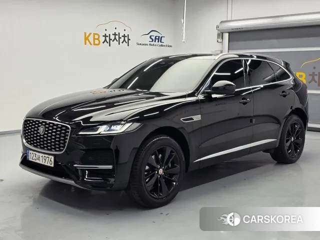 Jaguar F-PACE 2022 Черный из Кореи