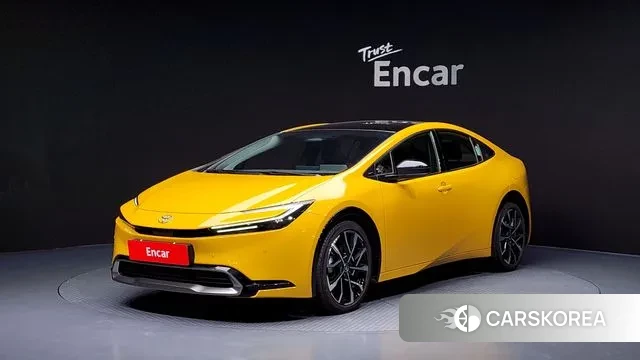 Toyota Prius 5th Generation 2023 Желтый из Кореи