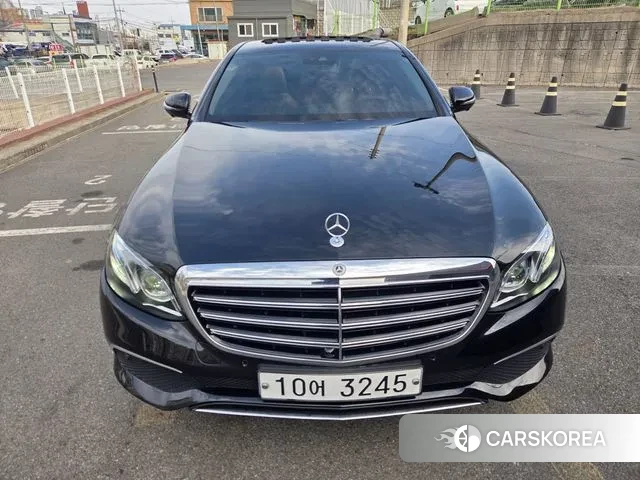 Mercedes-Benz E-Class W213 2018 Черный из Кореи