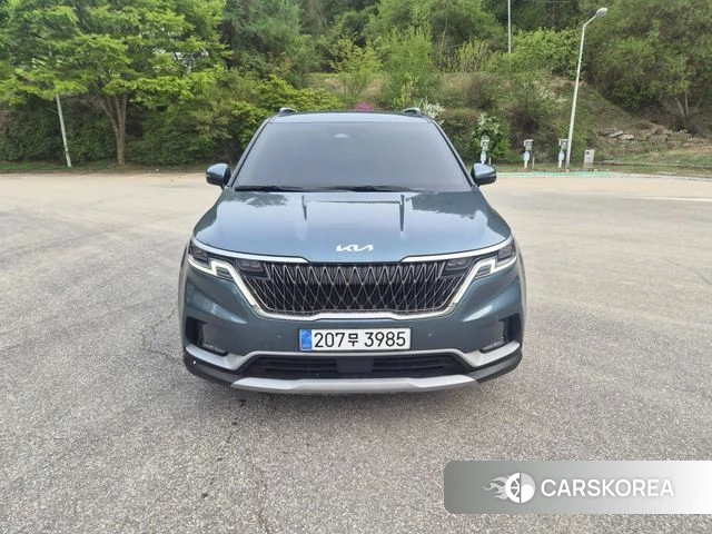 Kia Carnival 4th generation 2023 Темно-зеленый из Кореи