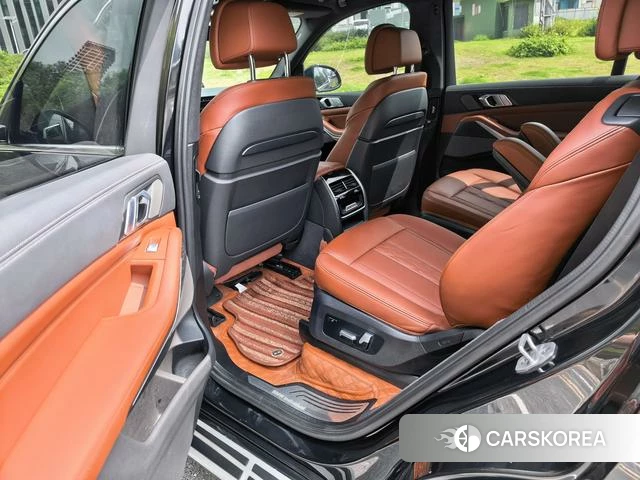BMW X7 2021 Черный из Китая