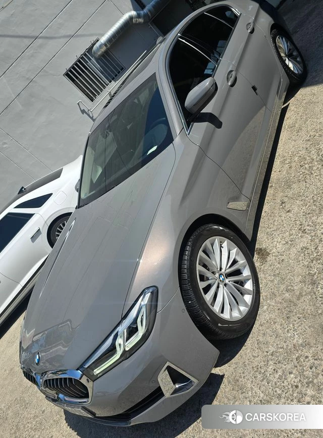 BMW 5 Series (G30) 2021 Светло-серебряный цвет из Кореи