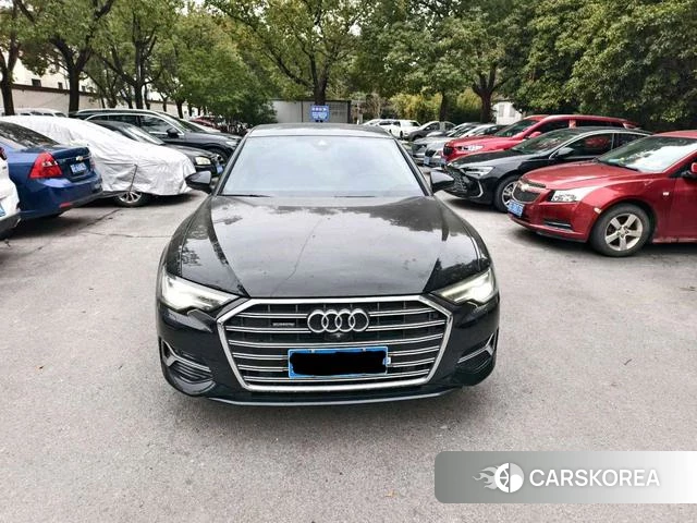 Audi A6L 2022 Черный из Китая