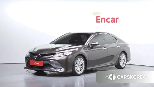 Toyota Camry (XV70) 2018 Серый из Кореи