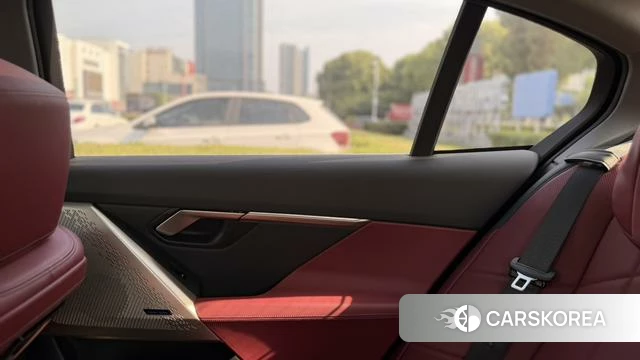 BMW 5 series 2024 Черный из Китая