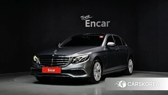 Mercedes-Benz E-Class W213 2019 Серый из Кореи