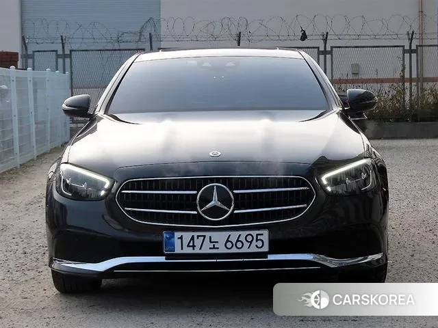 Mercedes-Benz E-Class W213 2021 Серый из Кореи