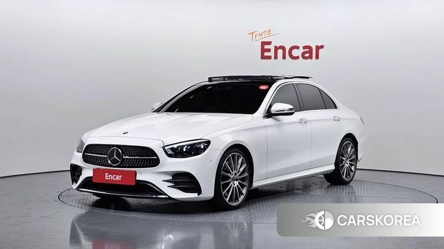 Mercedes-Benz E-Class W213 2022 Белый из Кореи