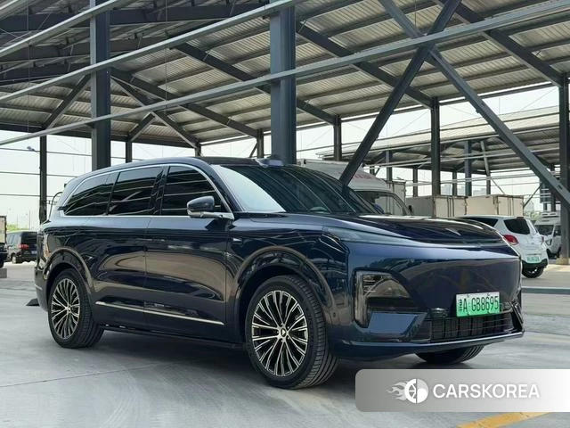 Dark blue car Dark blue S09 2025 Синий из Китая