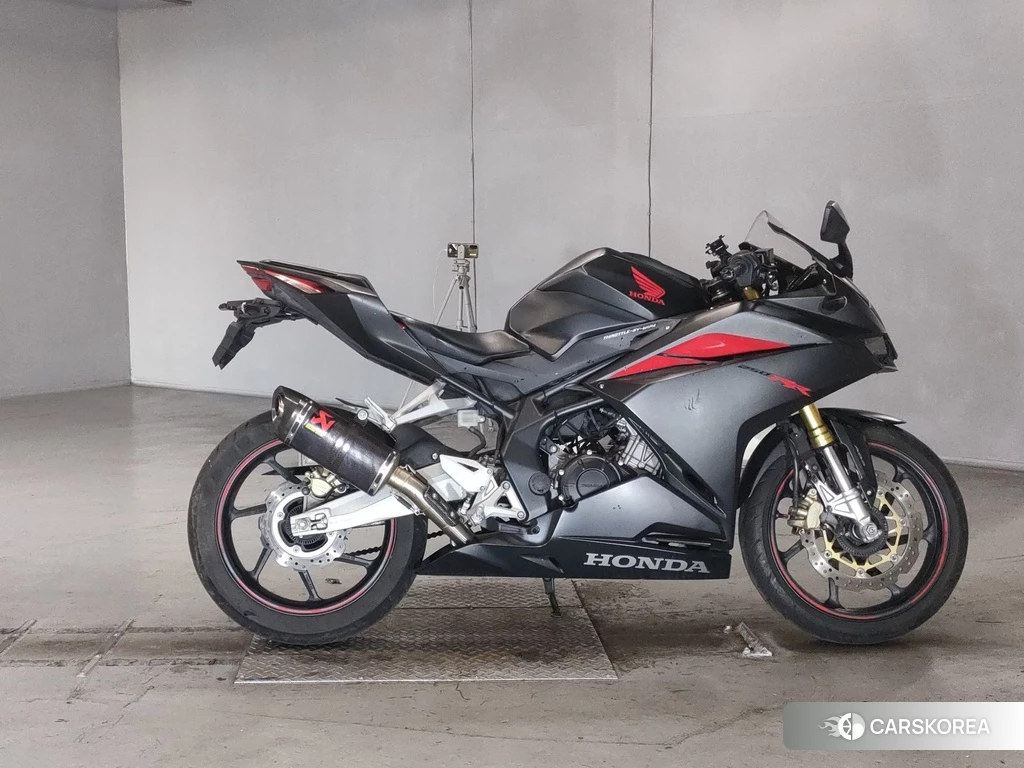 Проданный Honda CBR250RR 2017 из Японии