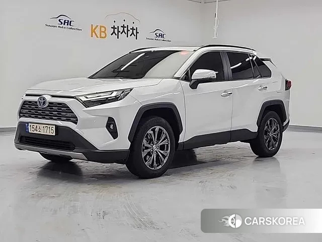 Toyota RAV4 5th Generation 2023 Белый из Кореи