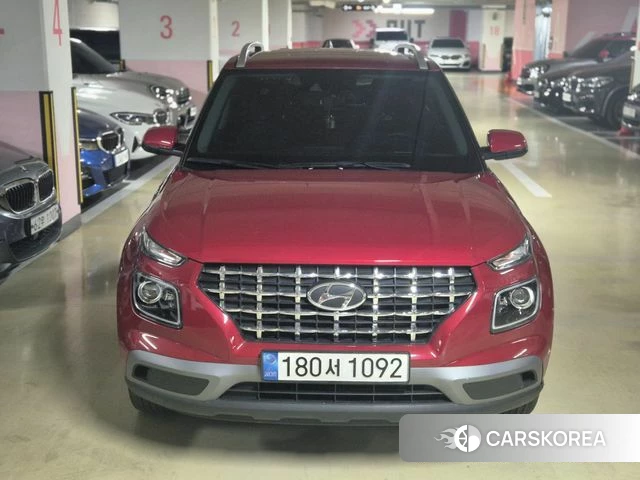 Hyundai Venue 2022 Красный из Кореи