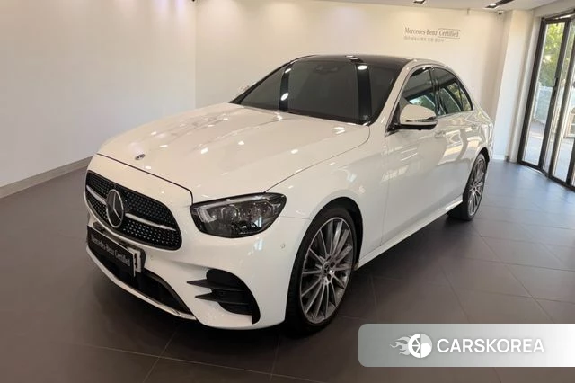 Mercedes-Benz E-Class W213 2021 Белый из Кореи
