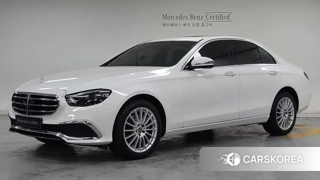 Mercedes-Benz E-Class W213 2023 Белый из Кореи