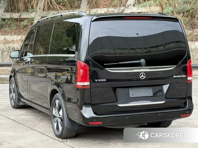 Mercedes-Benz V-class 2023 Черный из Китая