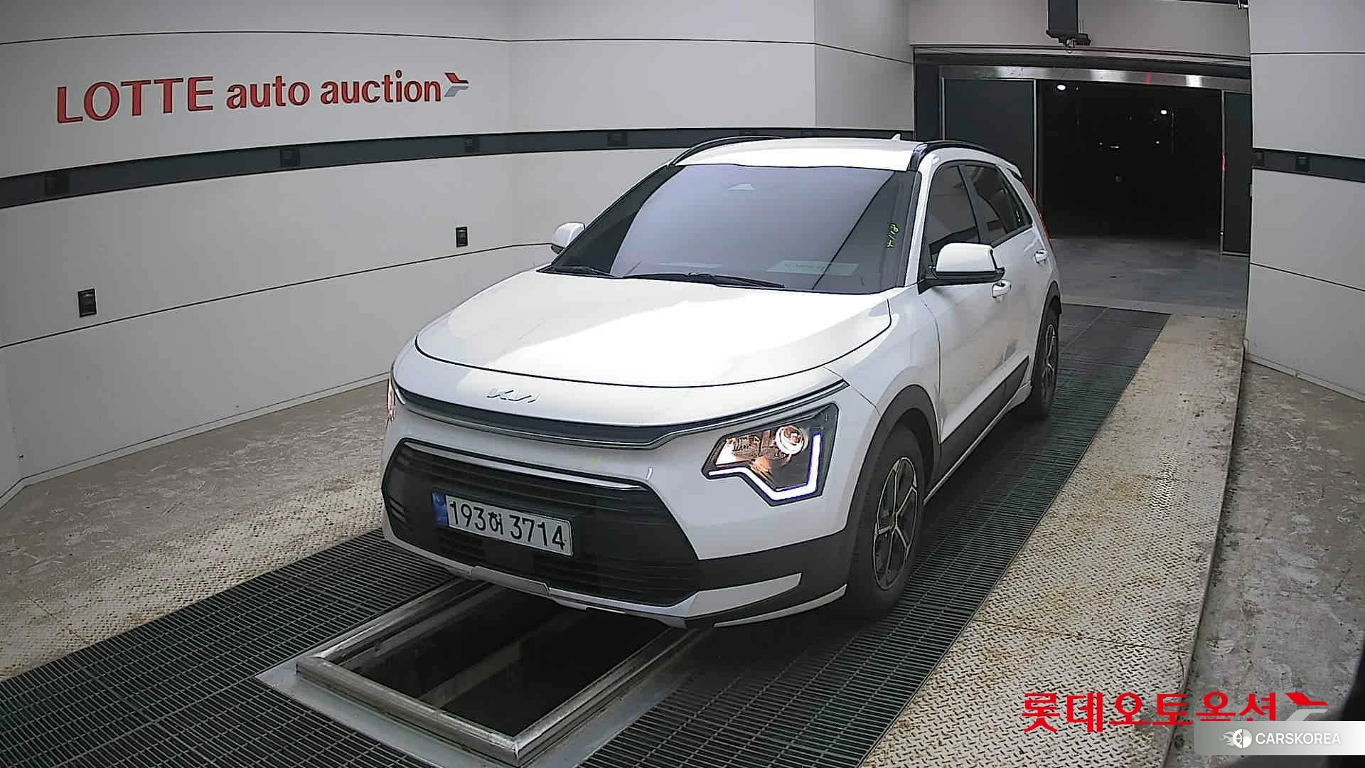 Kia Niro Hybrid 2022 Snow White Pearl (optional) из Кореи