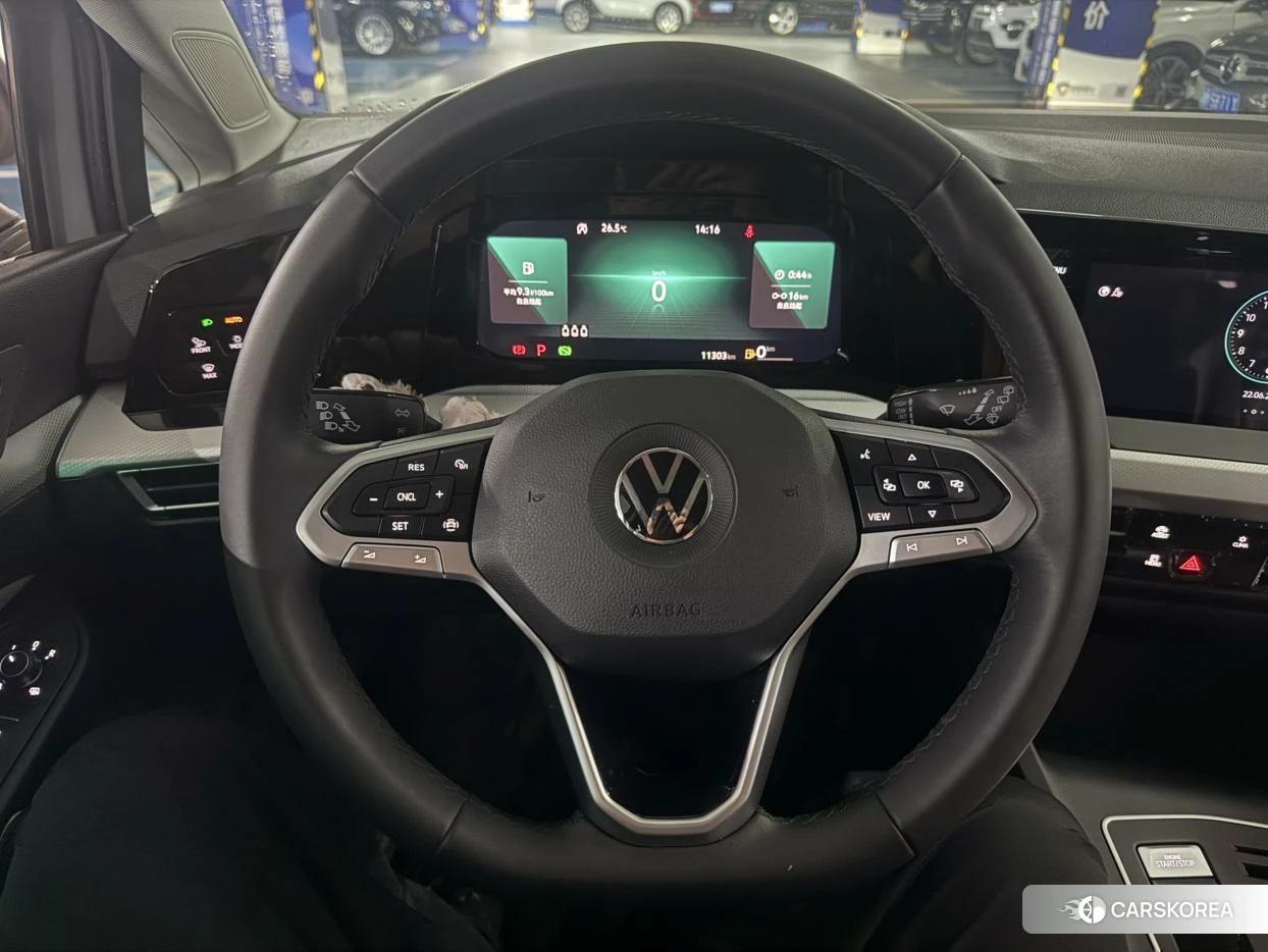 Volkswagen Golf 2023 Темно-серый из Китая
