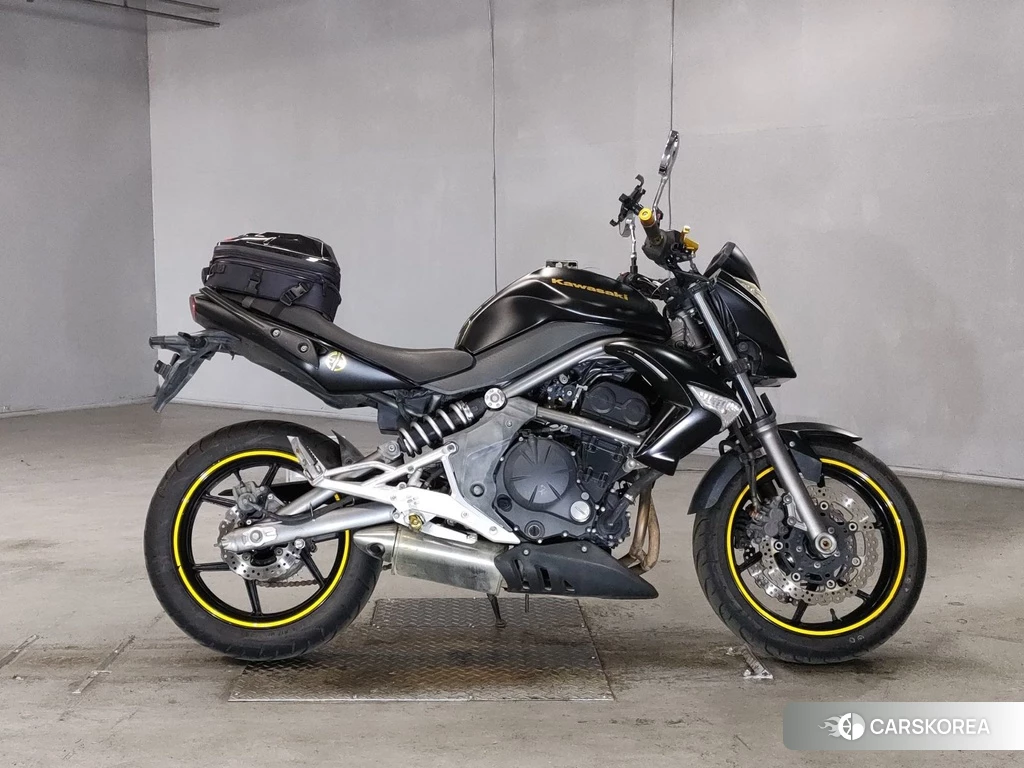 Проданный Kawasaki ER-4N 2010 из Японии