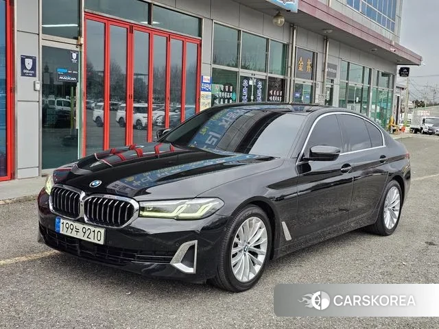 BMW 5 Series (G30) 2021 Черный из Кореи