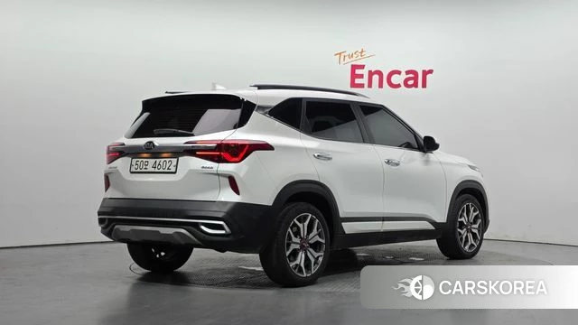 Kia Seltos 2019 Белый из Кореи