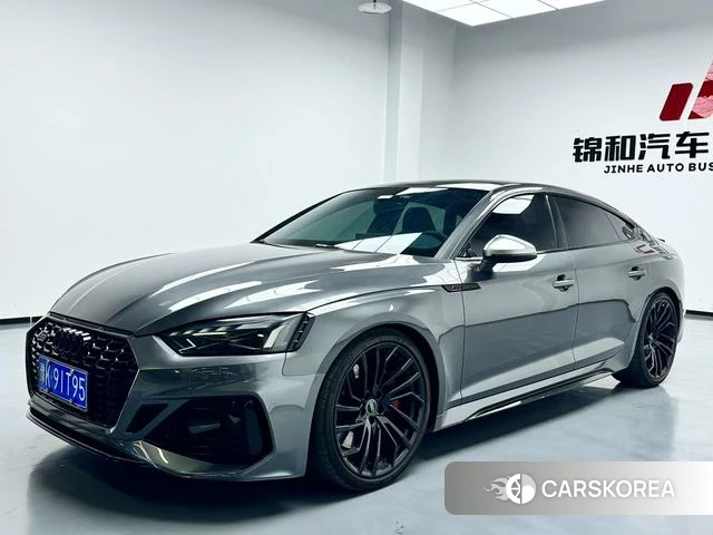 Audi RS 5 2024 Серебристо-серый из Китая