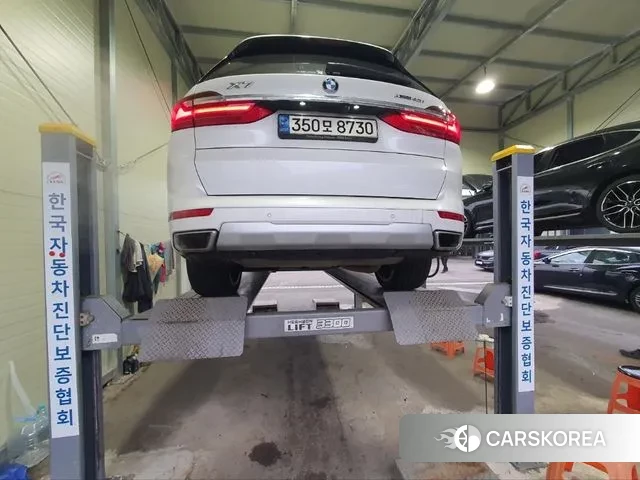 BMW X7 (G07) 2021 Белый из Кореи