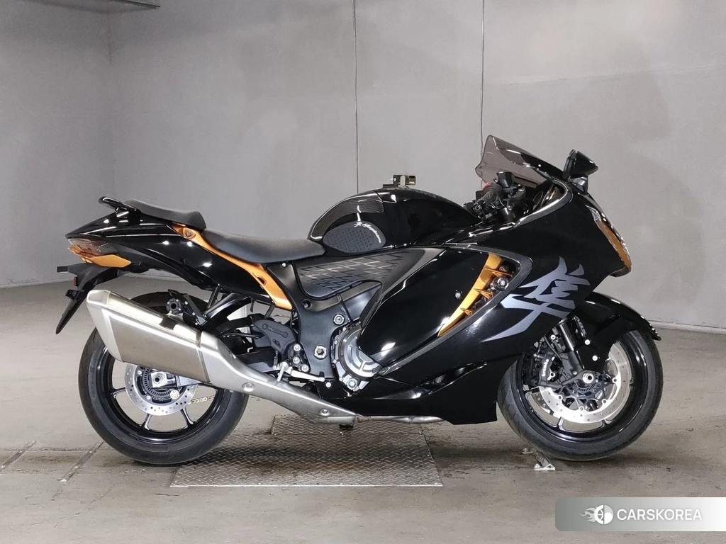 Проданный Suzuki GSX1300R HAYABUSA 2021 из Японии