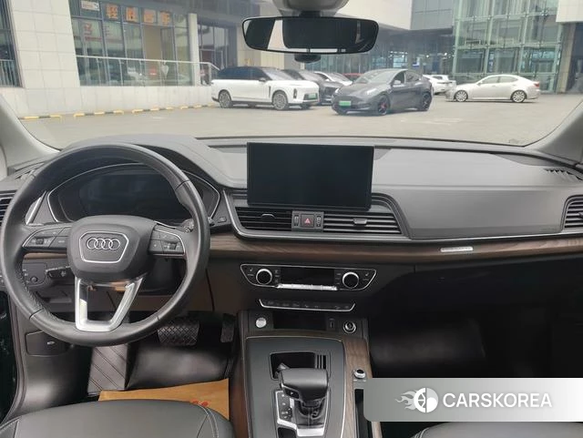 Audi Q5L 2023 Черный из Китая