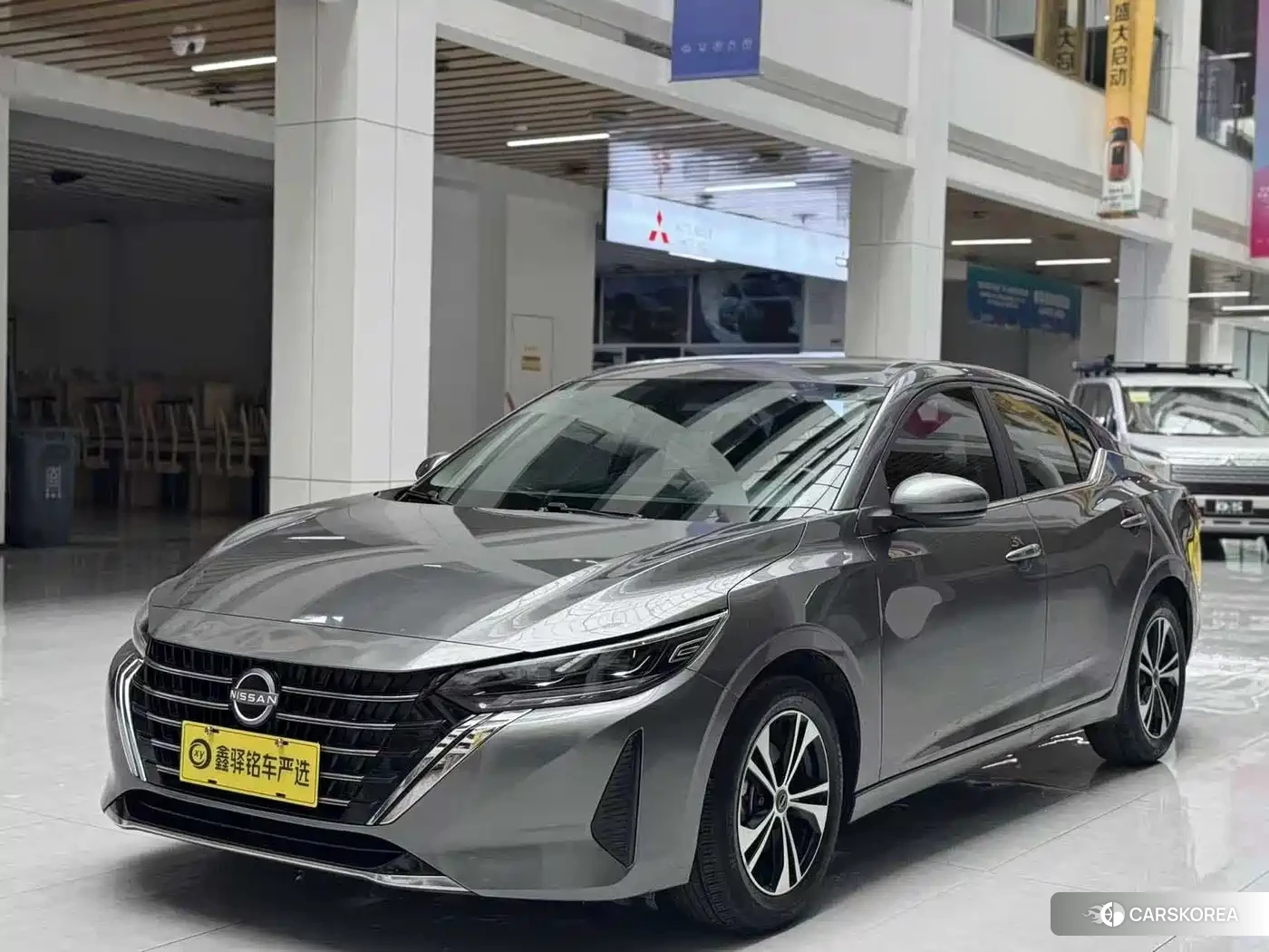 Nissan Sylphy 2025 Silver/gray из Китая