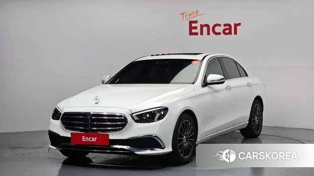 Mercedes-Benz E-Class W213 2022 Белый из Кореи