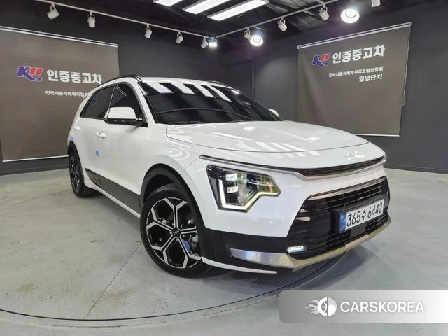 Kia Di Ol Nu Niro 2022 Белый из Кореи