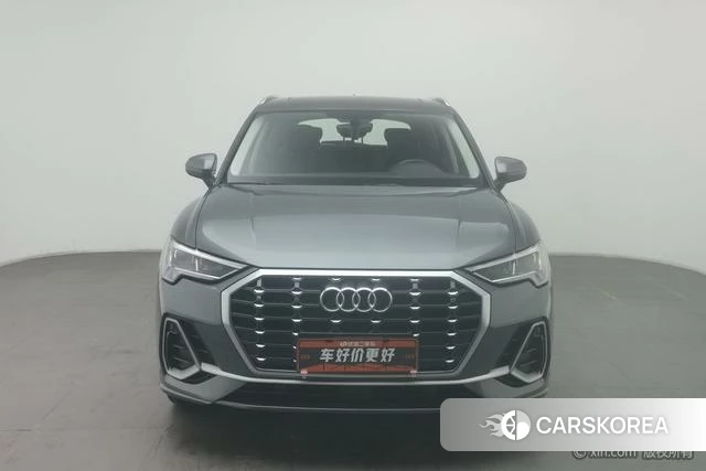 Audi Q3 2020 Темно-серый из Китая
