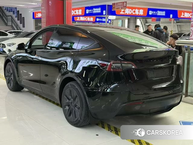 Tesla Model Y 2023 Черный из Китая