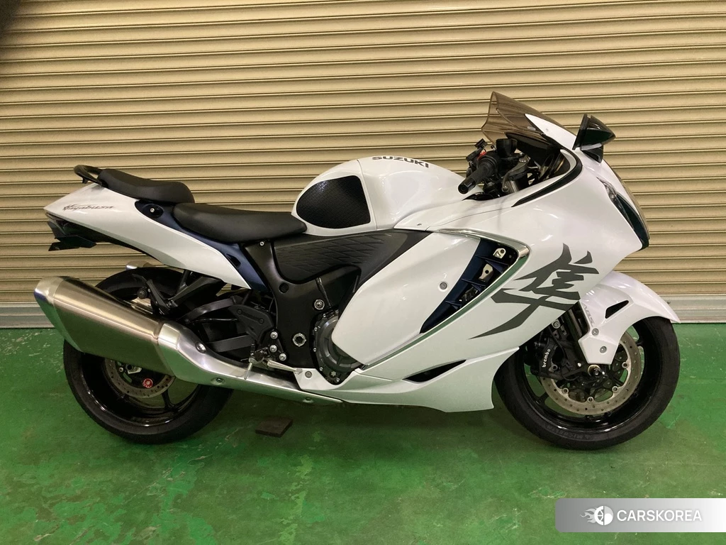 Проданный Suzuki GSX1300R HAYABUSA 2021 из Японии, фото 2