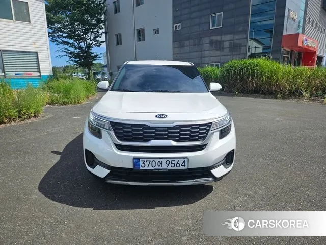 Kia Seltos 2021 Белый из Кореи