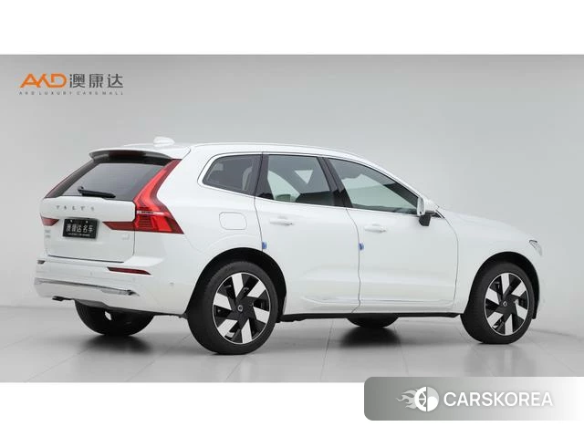 Volvo XC60 PHEV 2024 Белый из Китая