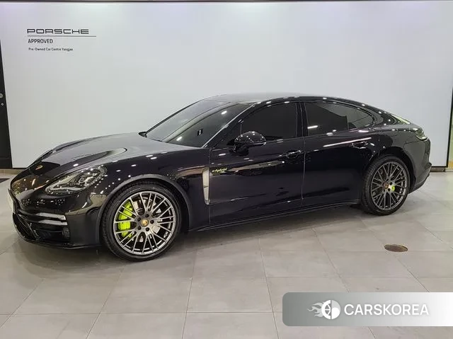 Porsche Panamera (971) 2023 Черный из Кореи