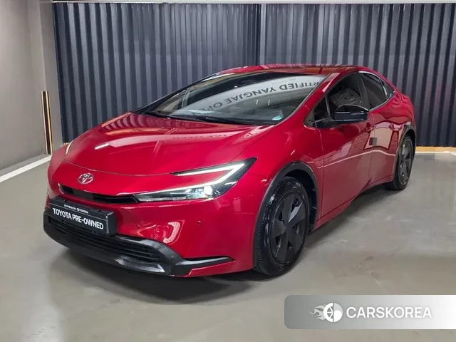 Toyota Prius 5th Generation 2024 Красный из Кореи