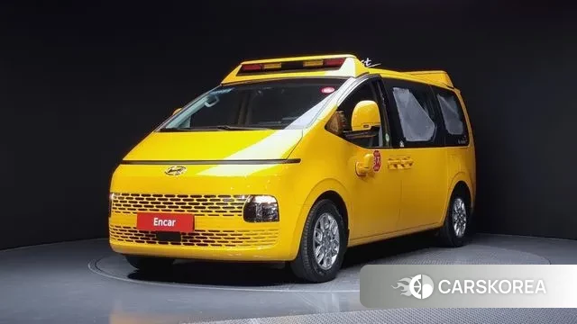 Hyundai Staria 2023 Желтый из Кореи