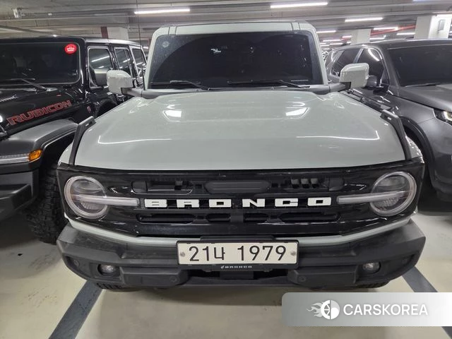 Ford Bronco 6th Generation 2024 Небесно-голубой из Кореи