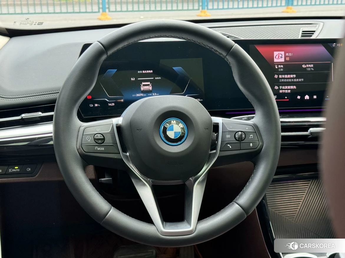 BMW iX1 2023 Белый из Китая
