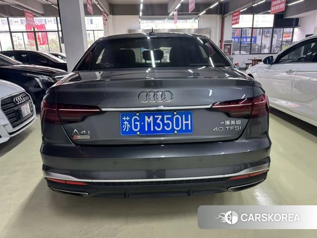 Audi A4L 2021 Темно-серый из Китая