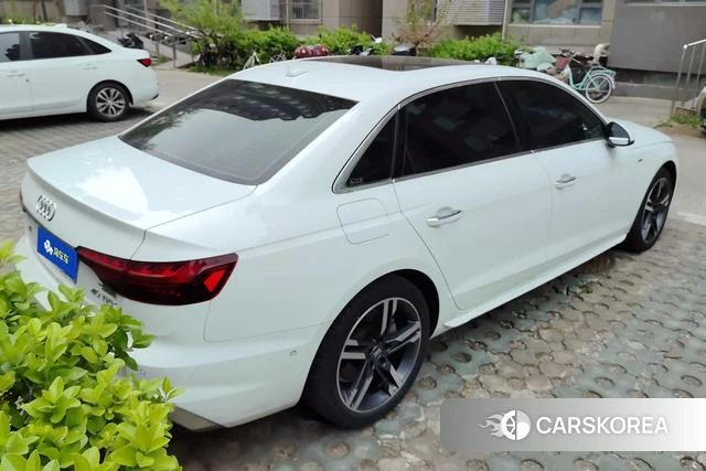 Audi A4L 2021 Белый из Китая