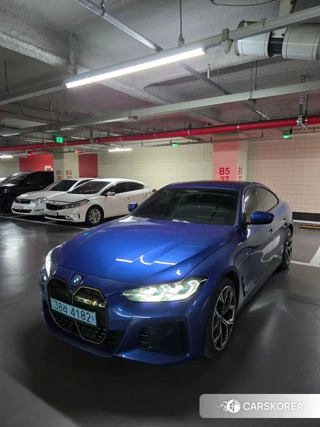 BMW i4 2023 Синий из Кореи