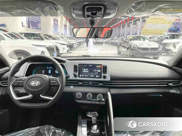 Hyundai Elantra 2026 Белый из Китая