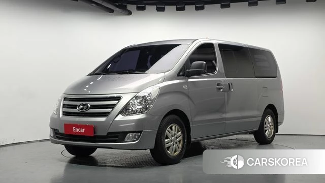 Hyundai Grand Starex 2018 Серебряный из Кореи