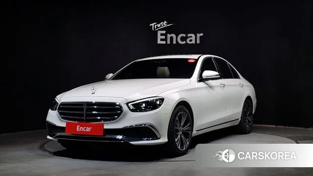 Mercedes-Benz E-Class W213 2023 Белый из Кореи