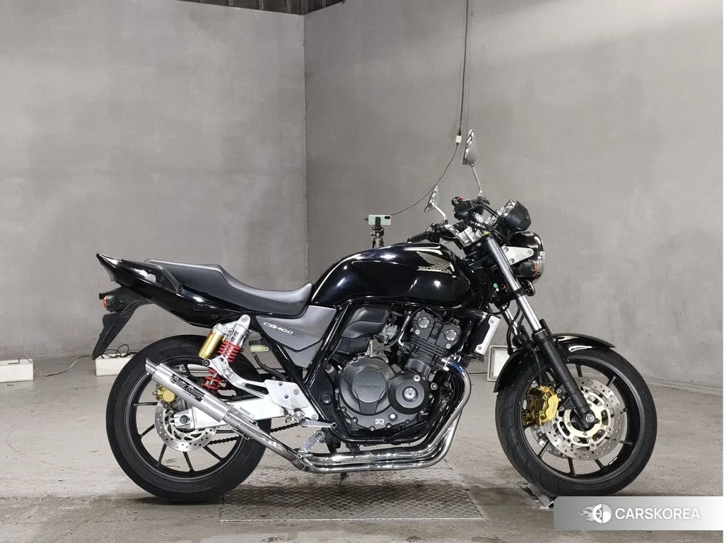 Проданный Honda CB400SF 2014 из Японии